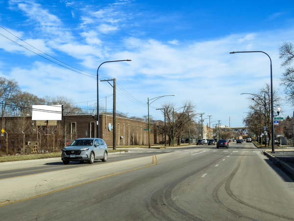 95th St NS 20ft W/O Manistee Av F/W - 1