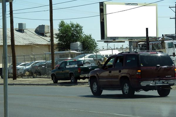 Cotton St ES 0.25mi S/O I-10 F/S - 2