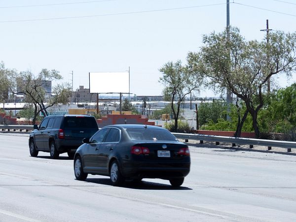 I-10 SS 669ft E/O Piedras St F/W - 2