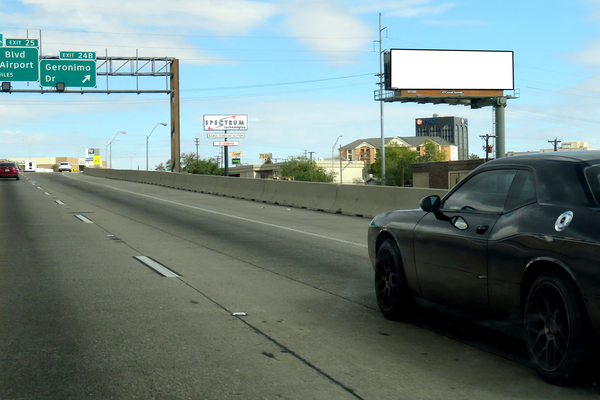 I-10 SS 0.3mi E/O Paisano Dr F/W - 2