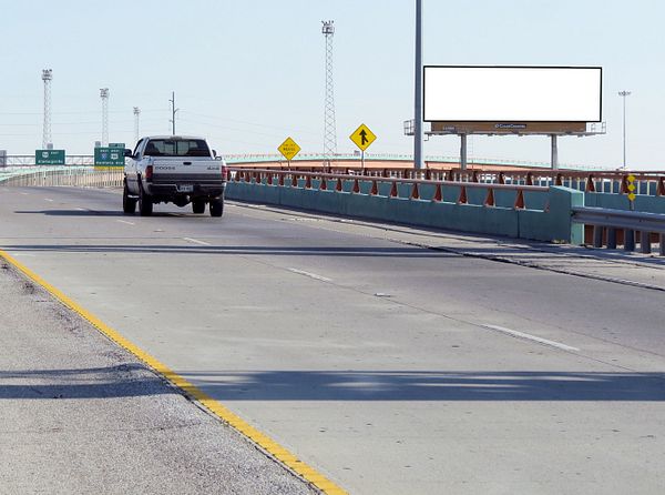 US 54 ES 0.45mi N/O Paisano Dr F/S - 2