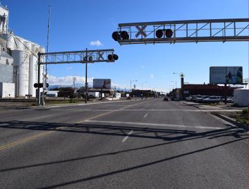 OVERLAND AVENUE @ RAILROAD N/O 11TH STREET NF