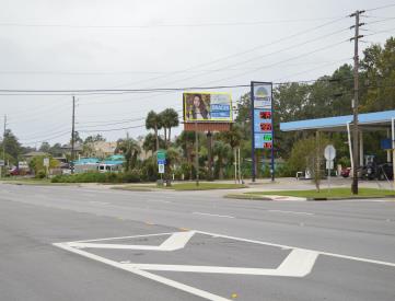 W/S US 17N 100' S/O 3RD ST. F/N %%