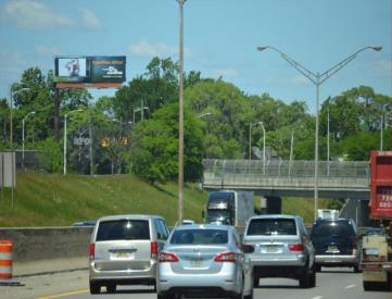 W/S I-75 0.5 MI S/O 7 MILE RD F/S