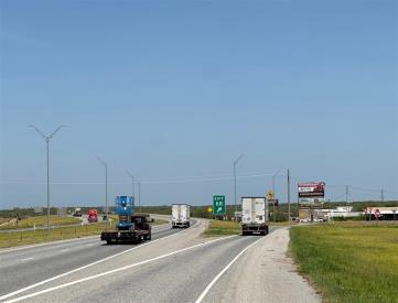 I-35 E/S IH-35/900' S/O HWY 81 INTERSE