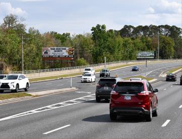 US 441 E/S 1.3 MI. S/O CR 466A