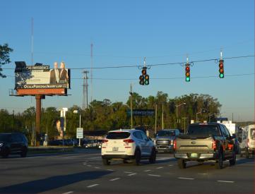 SR 200 S/S 200' W/O US 441