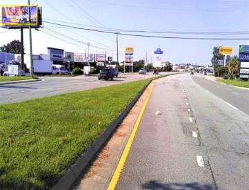 E/S ABERCORN 10' N/O ECHOLS F/N