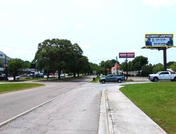 W/S LARGO DR 125' S/O ABERCORN F/N