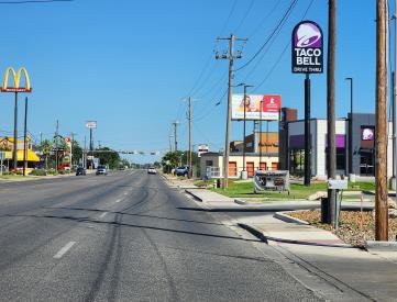ES HWY. 181 BUS., S/O LOOP 351 FS