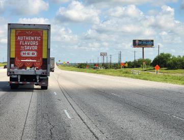 ES I-37, N/O CALALLEN FS