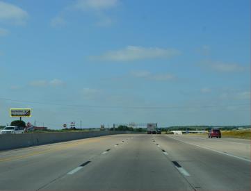 E/S I-35 S/O SALADO MP 282.9 FN
