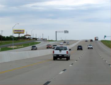 W/S I-35 .5 MI S/O PRAIRIE DELL FS