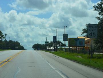 US 59 S/S .25 MI W/O HILL AVE WF RHR