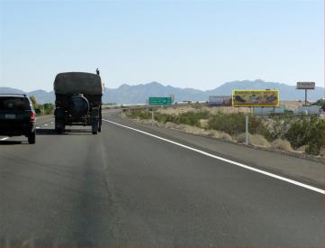 S/S I-8 800' E/O ARABY RD F/W