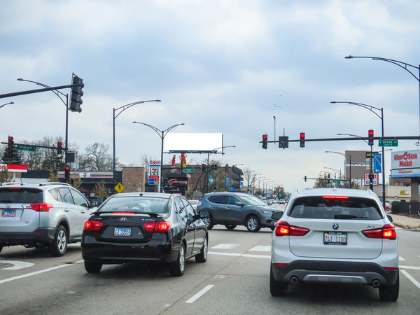 Milwaukee Av ES 400ft S/O Devon Av F/N - 1