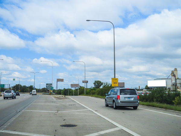 I-90/I-94 Kennedy Xwy ES 1000ft N/O Belmont Av F/S - 1