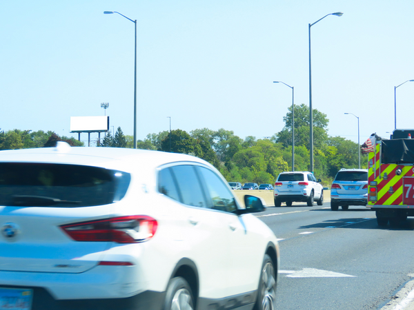 I-94 Bishop Ford Xwy NS 15ft W/O Cottage Grove Av F/W - 1