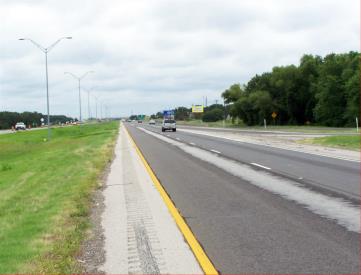 W/S SH 6, .3 MI S/O M. L. KING F/N R/H