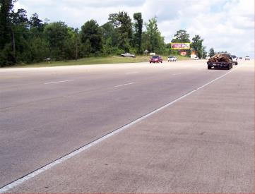 S/S 105, 1 MI W/O SAN JACINTO RIVER FE