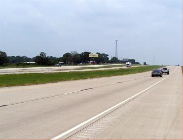 W/S SH 6, .1 MI N/O PARADISE WAY F/S