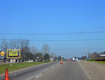 W/S US 31 S/O HWY 82 F/S (S)