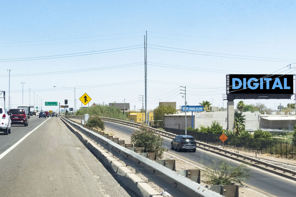 I-17 SS 300ft W/O 3rd Dr F/W - 1