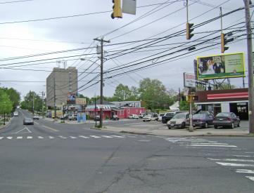 HUNTINGTON TPK @ E MAIN ST BPORT