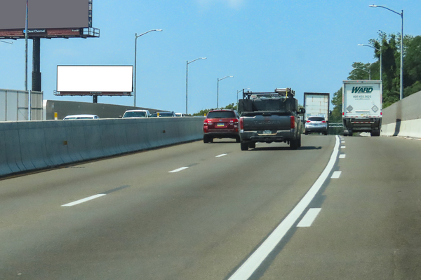 US 1 Roosevelt Xwy ES 20ft E/O Roberts Av F/N - 1