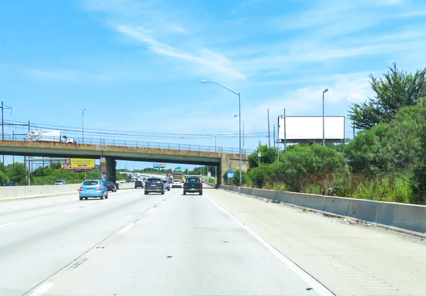 I-95 ES 50ft N/O Ashburner St F/S - 1