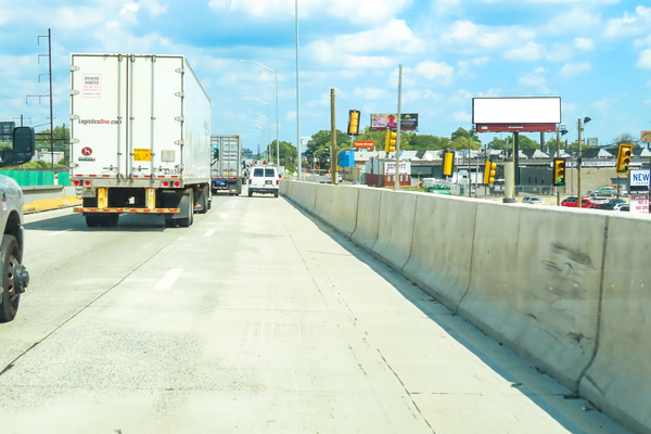 I-95 ES 25ft N/O Devereaux Av F/S - 1