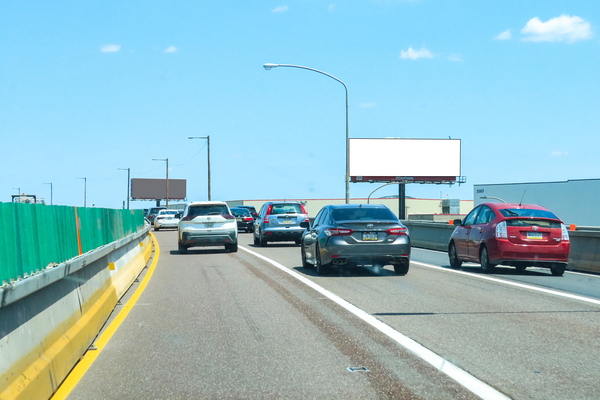 I-95 ES 0.3mi N/O Bridge St F/S - 2