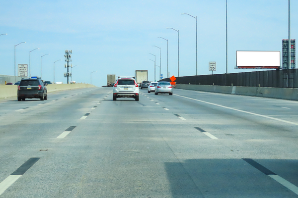 I-95 ES 625ft S/O Cambria St F/S - 1