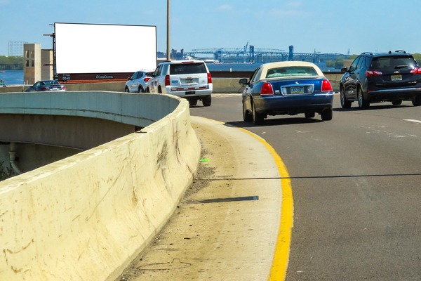 I-95 ES 100ft N/O Callowhill St F/S - 1