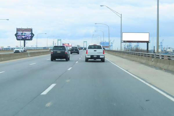 I-95 ES 800ft E/O Broad St F/S - 1