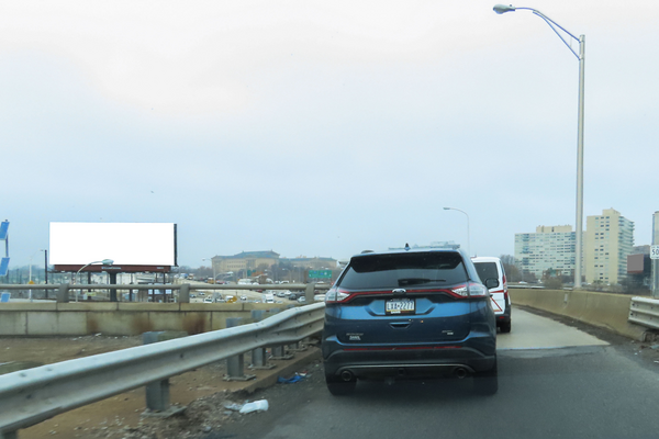 I-76 Schuylkill Xwy SS 1000ft E/O I-676 Vine St Xwy F/E - 1