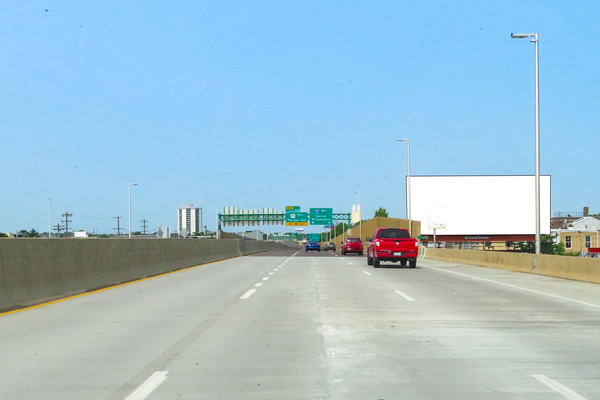 I-76 Schuylkill Xwy NS 50ft W/O Broad St F/E - 1