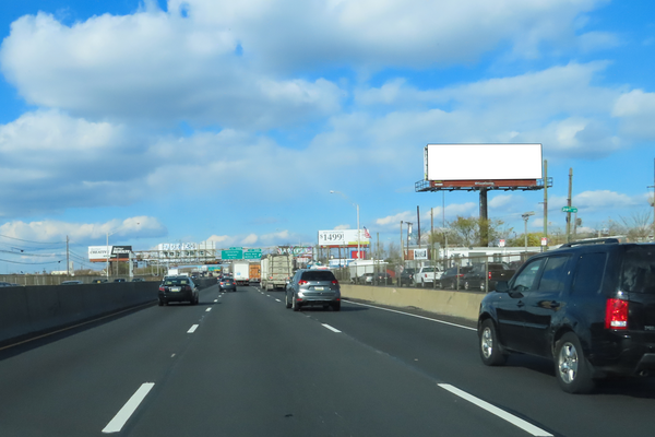 I-76 Schuylkill Xwy NS 100ft W/O 29th St F/E - 1