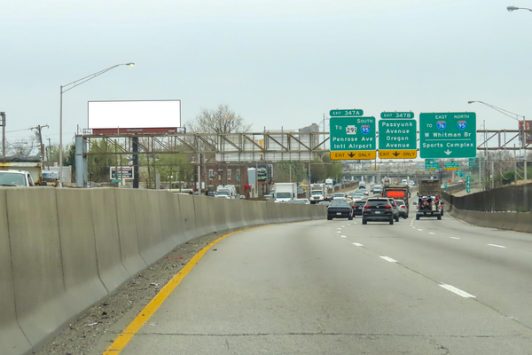 I-76 Schuylkill Xwy NS 100ft W/O 29th St F/W - 2