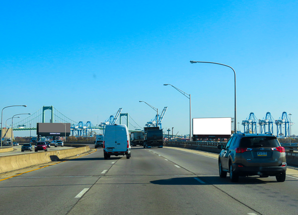 I-95 ES 0.5mi W/O Front St F/S - 2
