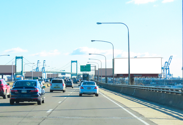 I-95 ES 1600ft E/O Broad St F/S - 2