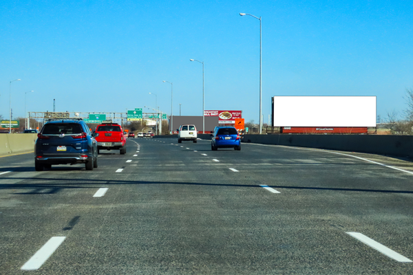 I-95 ES 15ft N/O Ontario St F/S - 2