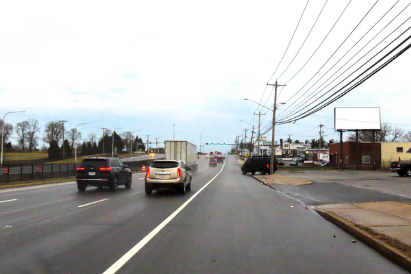 US 13 Dupont Pkwy WS 0.4mi N/O I 295 F/N - 1