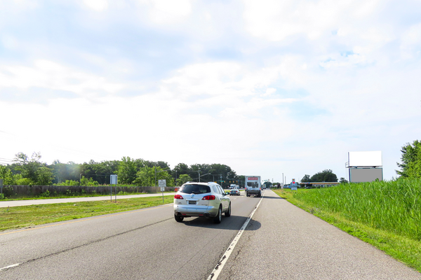 US 13 Dupont Pkwy WS 800ft N/O SR 1 S End Entrance F/N - 1