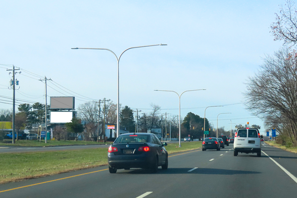 US 40 SS 0.1mi E/O Church Rd F/E - 4