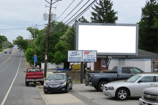 US 13B Philadelphia Pk ES 0.2mi N/O Holly Oak Av F/S - 1