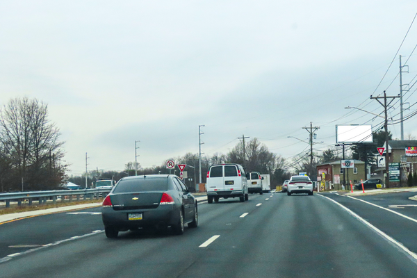 SR 273 NS 0.2mi E/O Marrows Rd F/E - 1