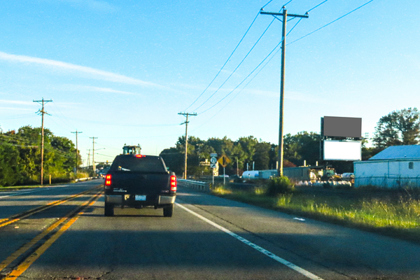 US 301 ES 100ft S/O SR 71 F/S - 2