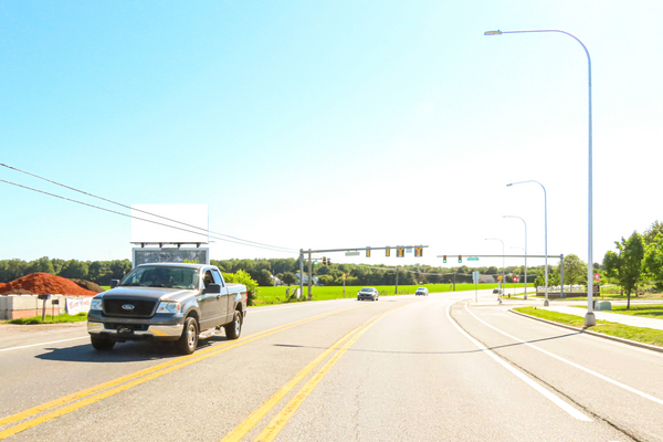 SR 8 NS 0.5mi W/O Longpointe Rd F/W - 1