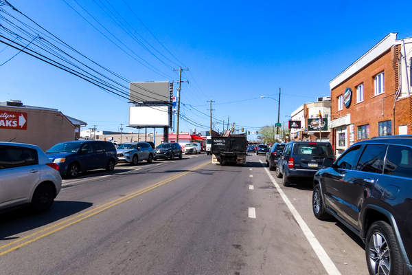 Passyunk Av SS 50ft W/O Ritner St F/E - 2